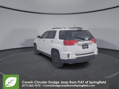 Used 2016 GMC Terrain SLT image 13