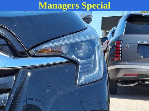 Used 2023 Subaru Ascent Touring AWD/4WD image 9