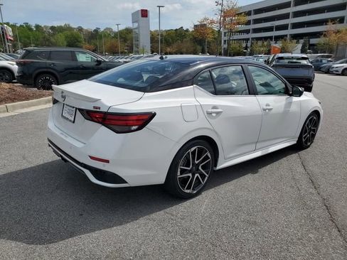 Certified 2025 Nissan Sentra SR w/ SR Premium Package FWD image 4