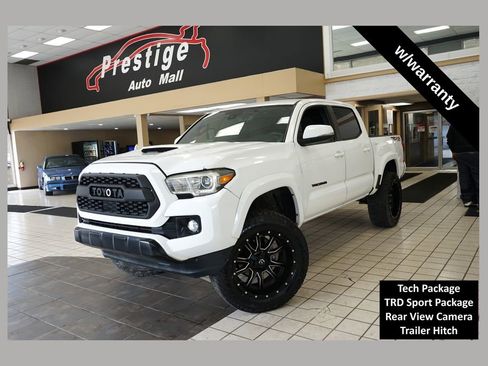 Used 2018 Toyota Tacoma TRD Sport w/ Technology Package image 1
