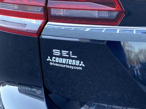 Used 2019 Volkswagen Atlas SEL Premium image 5