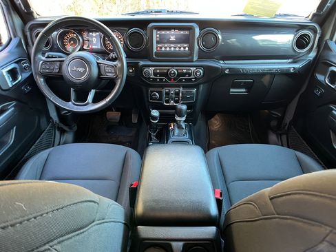 Used 2022 Jeep Wrangler Unlimited Sport image 13