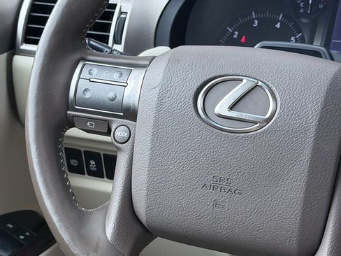 Used 2017 Lexus GX 460 Luxury AWD/4WD image 35