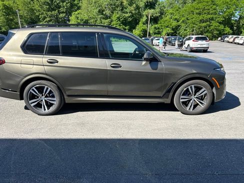 Certified 2025 BMW X7 xDrive40i w/ M Sport Package AWD/4WD image 7
