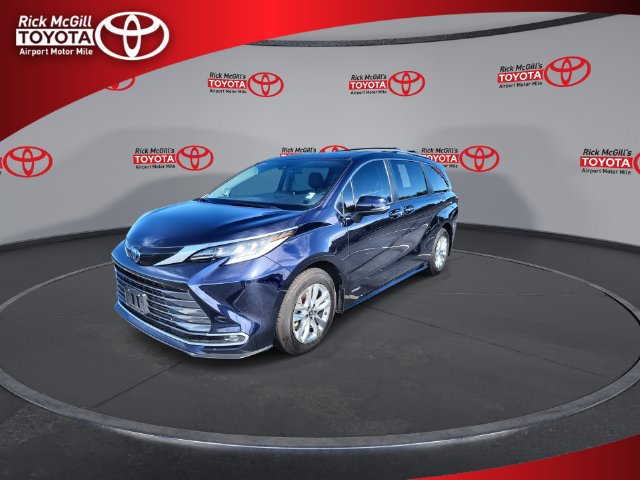 Used 2021 Toyota Sienna Limited FWD image 4