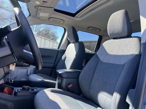 Used 2024 Ford Maverick XLT image 11