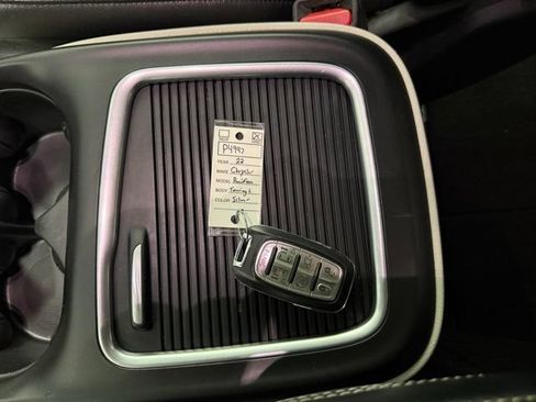 Used 2022 Chrysler Pacifica Touring-L FWD image 22