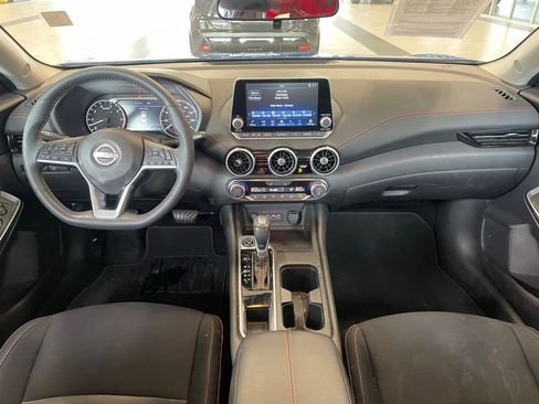 Certified 2025 Nissan Sentra SR FWD image 11