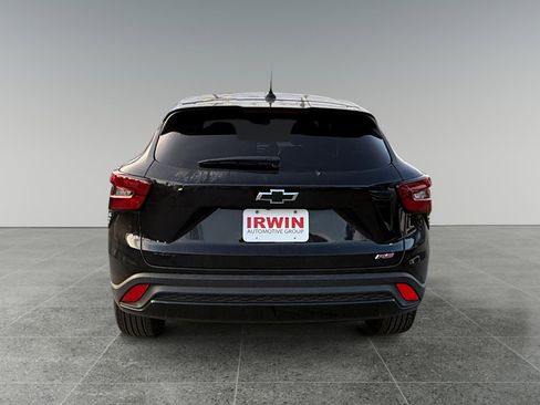 New 2026 Chevrolet Trax RS image 4