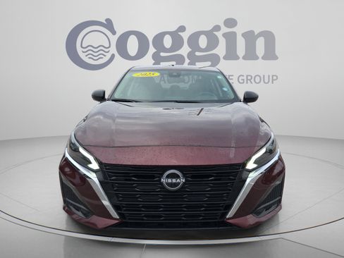 Used 2025 Nissan Altima 2.5 SV FWD image 8