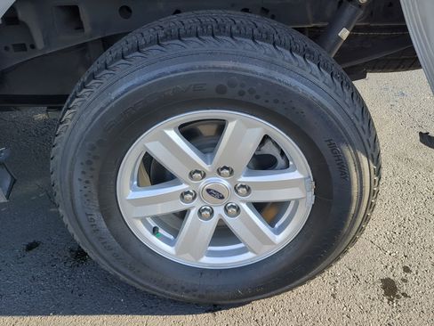 Used 2021 Ford F150 XLT image 34