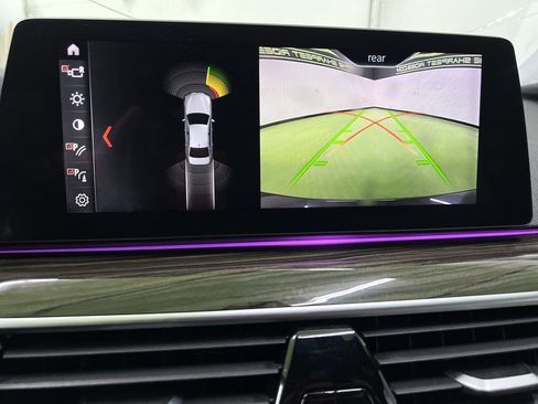 Used 2018 BMW 530i xDrive AWD/4WD image 17