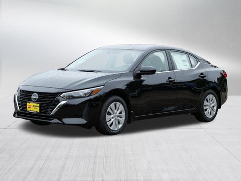 New 2025 Nissan Sentra S image 4