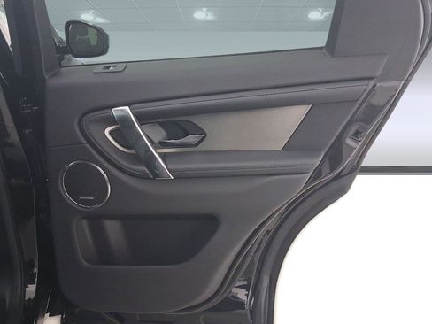 Used 2025 Land Rover Discovery Sport Dynamic SE image 32