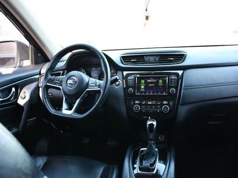 Used 2019 Nissan Rogue SL image 19