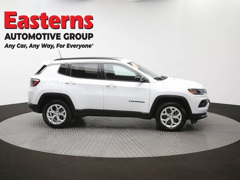 Used 2024 Jeep Compass Latitude AWD/4WD image 40
