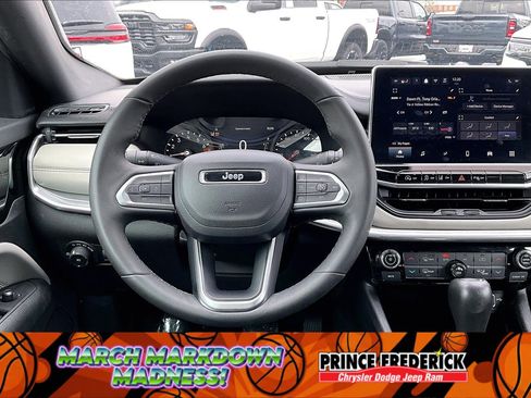 Used 2024 Jeep Compass Limited image 5