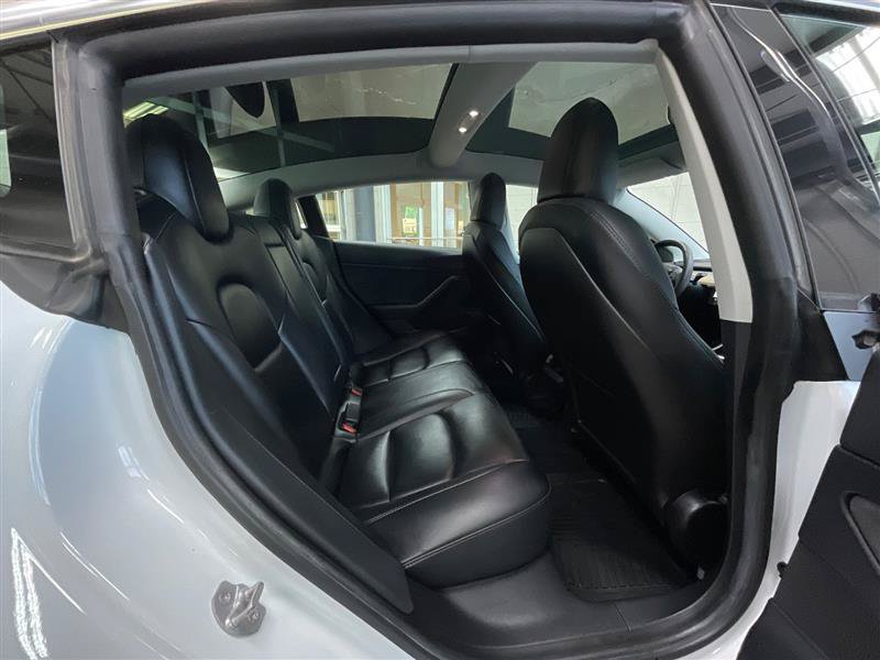 Used 2020 Tesla Model 3 Standard Range RWD image 22
