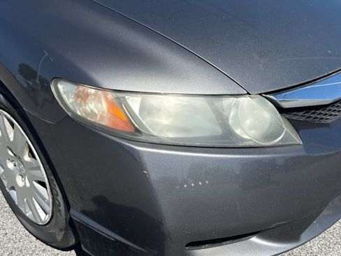 Used 2011 Honda Civic DX-VP image 10