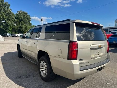 Used 2016 Chevrolet Suburban LT AWD/4WD image 13