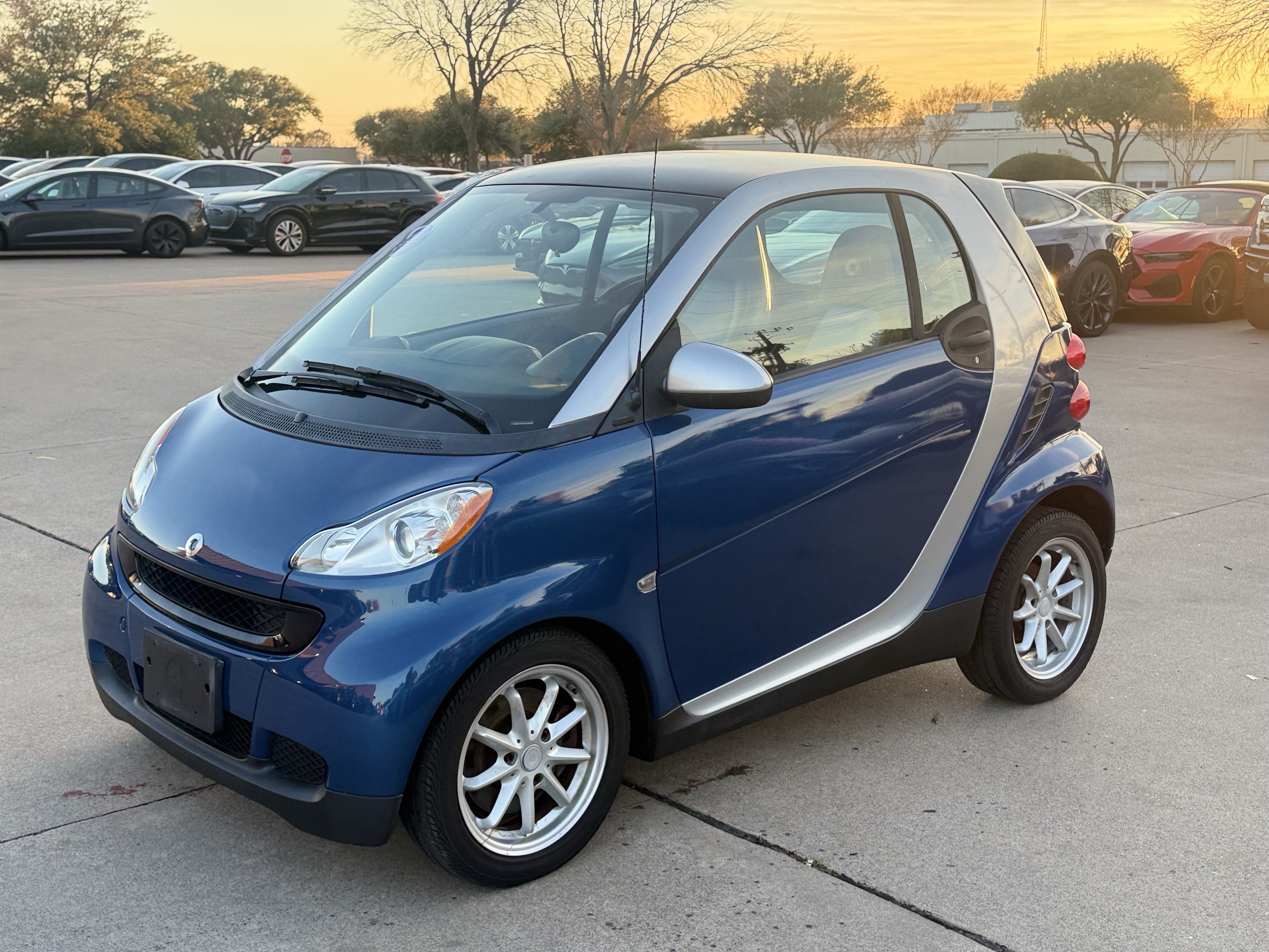 Used 2008 smart fortwo passion RWD image 3