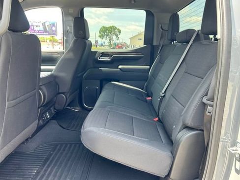 Used 2024 Chevrolet Silverado 1500 LT AWD/4WD image 9