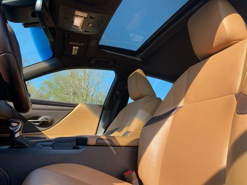 Used 2021 Lexus ES 350 w/ Premium Package image 5