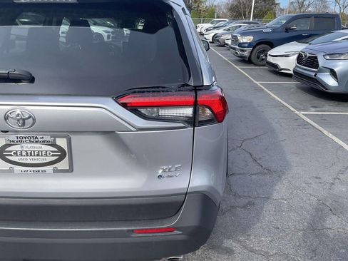 Used 2025 Toyota RAV4 XLE image 18