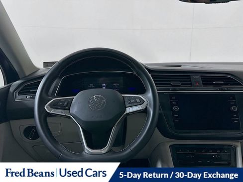 Certified 2023 Volkswagen Tiguan SE w/ Panoramic Sunroof Package image 23