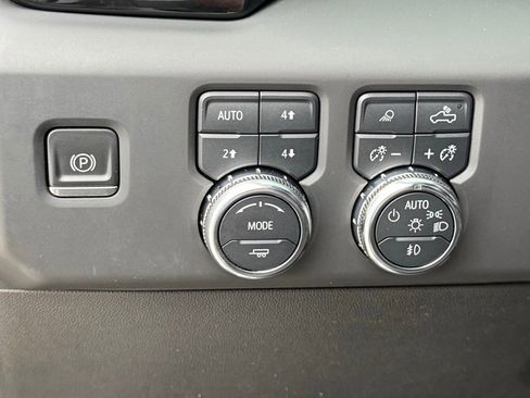 Used 2022 GMC Sierra 1500 AT4 w/ AT4 Preferred Package image 30