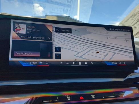 Used 2025 BMW i5 eDrive40i w/ Premium Package image 21