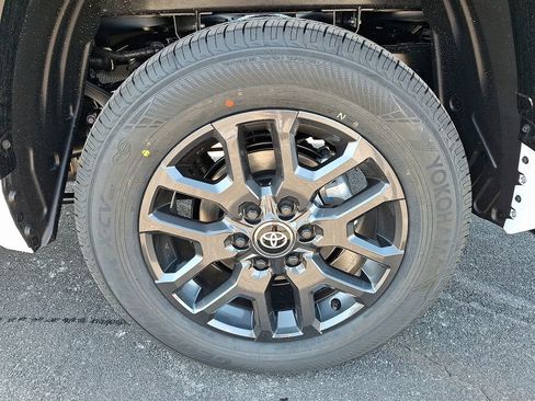 New 2026 Toyota Tundra Platinum AWD/4WD image 18