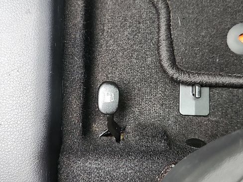 Used 2013 Kia Soul + w/ Audio Pkg FWD image 24
