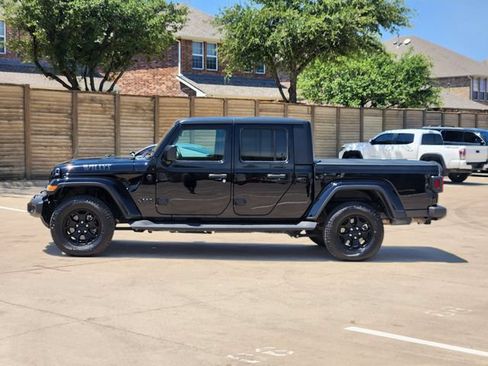 Used 2021 Jeep Gladiator Sport AWD/4WD image 13