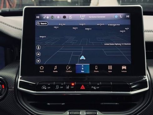 Certified 2025 Jeep Compass Trailhawk w/ Trailhawk Elite Group AWD/4WD image 35