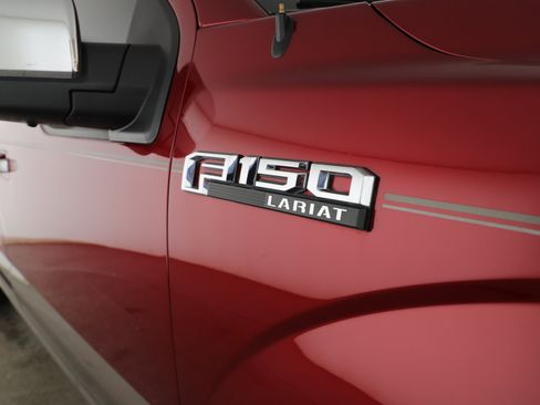 Used 2019 Ford F150 Lariat w/ Equipment Group 502A Luxury AWD/4WD image 6