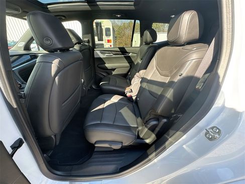 Used 2025 Cadillac XT6 Premium Luxury w/ Technology Package image 29
