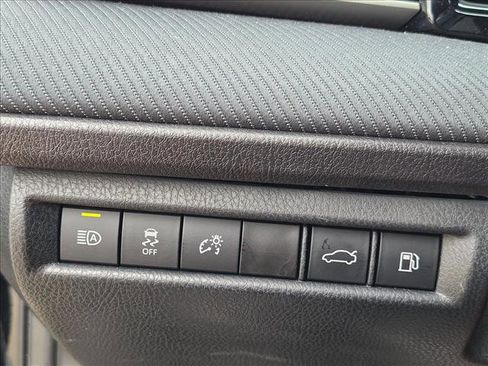 Used 2025 Toyota Camry SE w/ Convenience Package FWD image 12