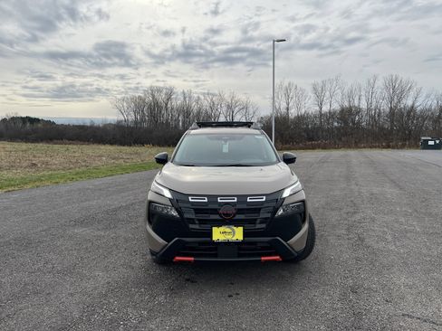 New 2026 Nissan Rogue SV w/ Rock Creek Premium Package AWD/4WD image 7