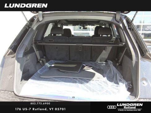 New 2026 Audi Q3 quattro 2.0T AWD/4WD image 21