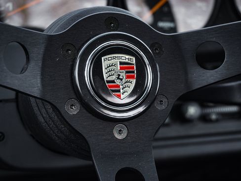 Used 1990 Porsche 911 Carrera RWD image 30