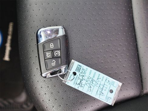 Certified 2022 Volkswagen Atlas SEL image 25