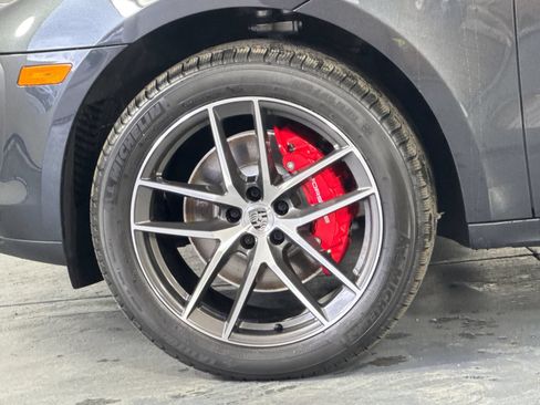 Certified 2026 Porsche Macan S AWD/4WD image 33