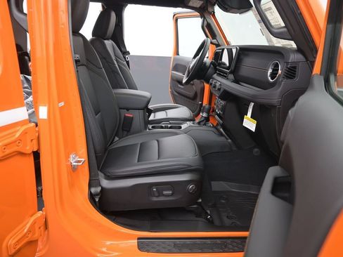 New 2026 Jeep Gladiator Sport AWD/4WD image 18