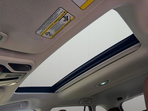 Used 2020 Subaru Outback Touring XT AWD/4WD image 21