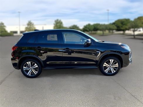 New 2025 Mitsubishi Outlander Sport SE image 8