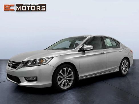 Used 2013 Honda Accord Sport image 2