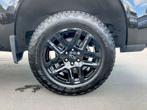 Used 2023 Chevrolet Silverado 1500 Custom w/ LPO, Dark Essentials Package AWD/4WD image 26