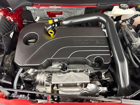 Used 2025 Chevrolet Equinox RS w/ Safety and Technology Package FWD image 35