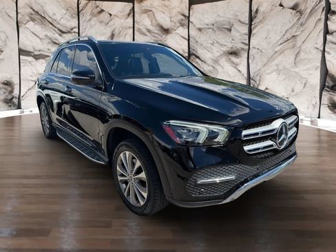 Used 2020 Mercedes-Benz GLE 350 4MATIC w/ Premium Package image 4